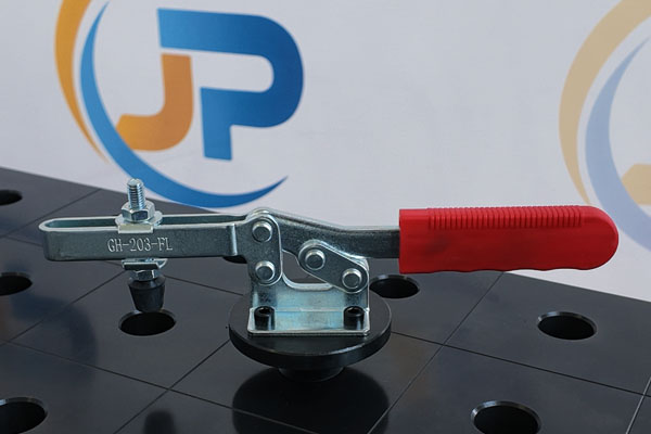 Round Horizontal Clamp