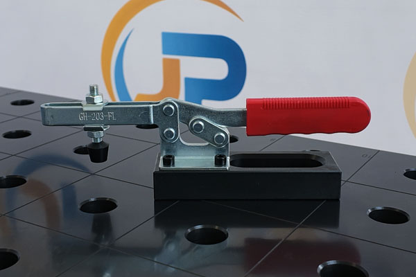 Square Horizontal Clamp